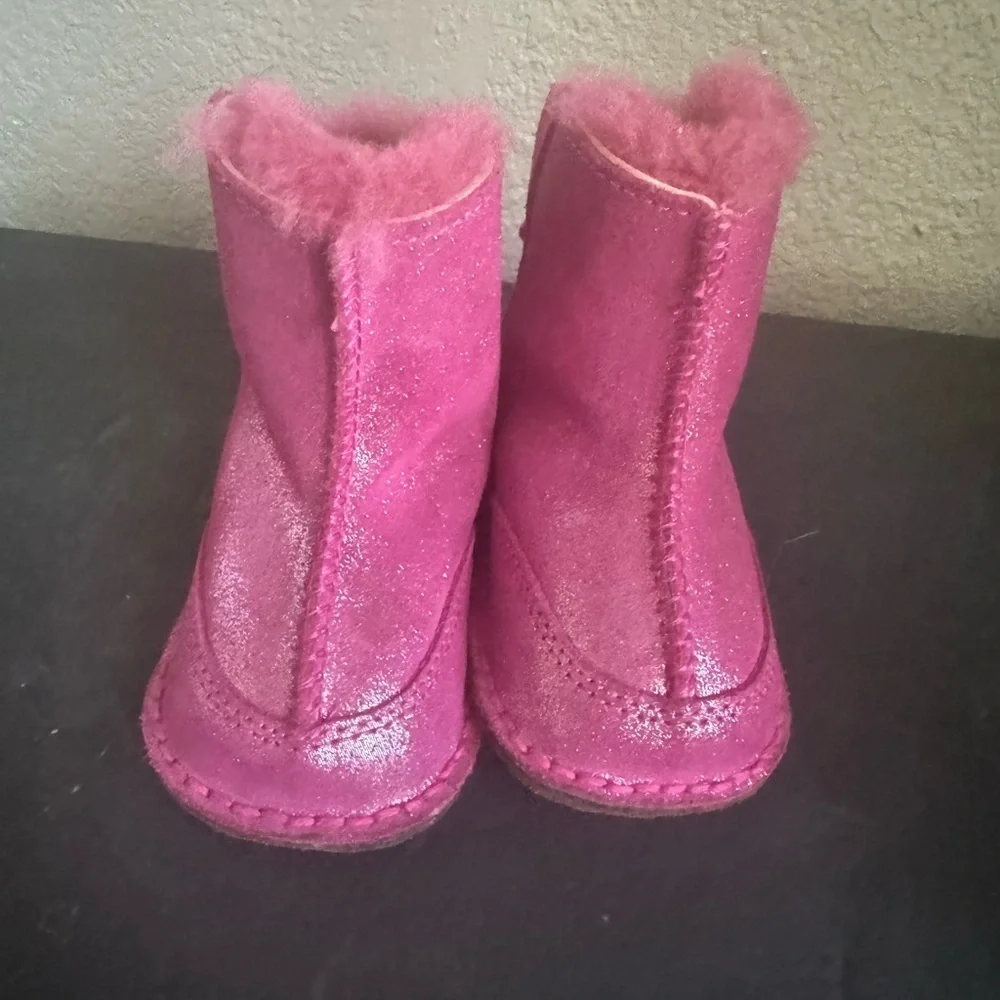 UGG questions leave